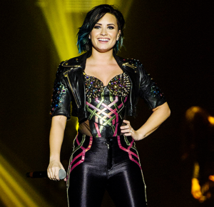 150430_demi-lovato_pix4