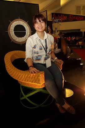 DLS-CSB student Anne Gaw and her Piña chair